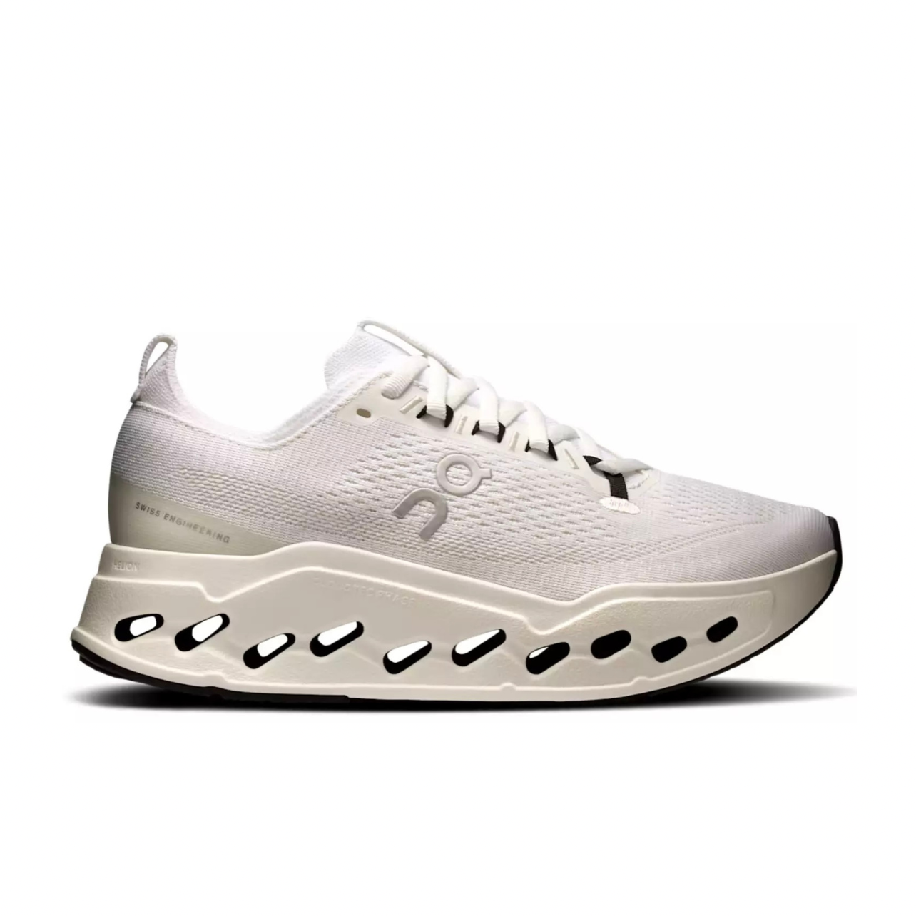 40927-95884673-CA0B-4B3E-86CA-D73368A0E24E On Running Cloudsurfer Max Ivory Salmon - Image 1