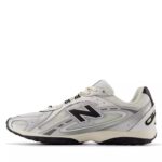 New Balance 204L Silver Metallic Black - Image 2