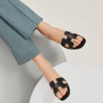 Hermès Oran sandal 'Noir' - Image 5